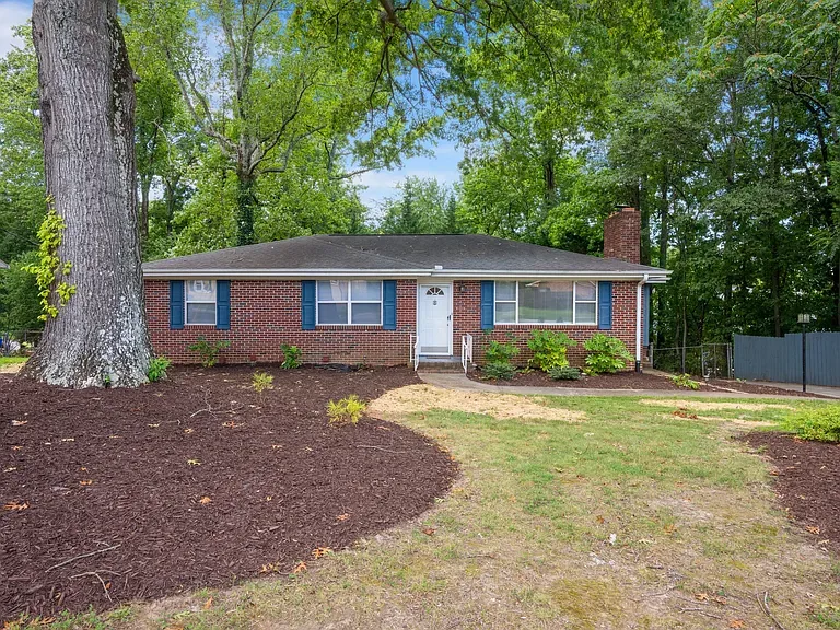 206 Azalea Court
