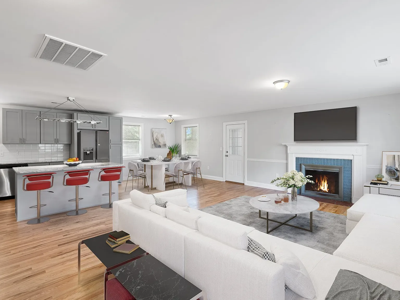206 Azalea Court, image 3