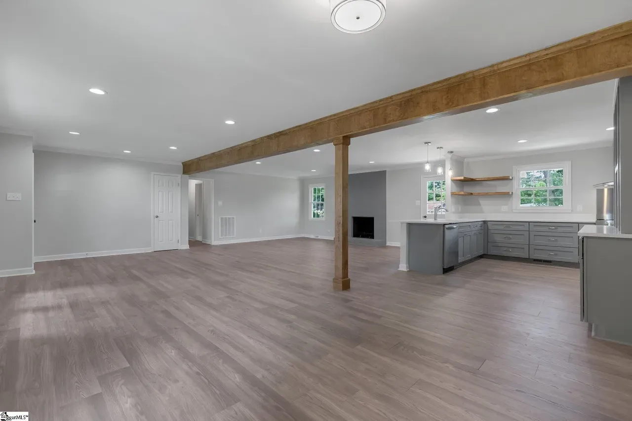 15 Tussock Road, image 3